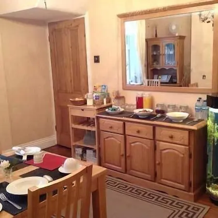 Bed & Breakfast Heathfield 4*