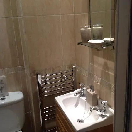 Bed & Breakfast Heathfield 4*