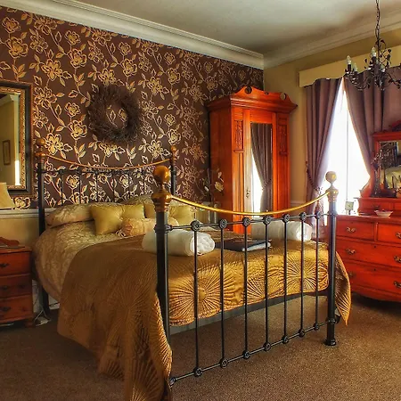 Heathfield Bed & Breakfast 4*