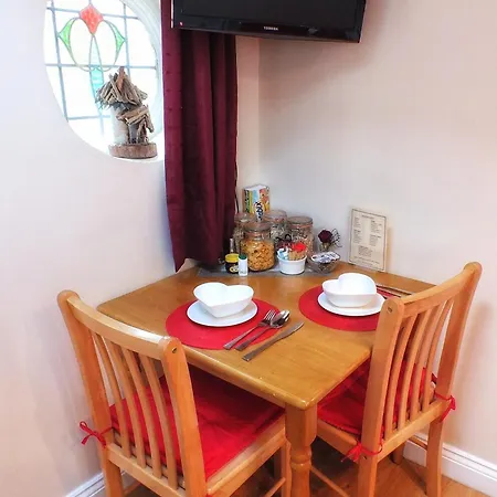 Heathfield Bed & Breakfast 4*